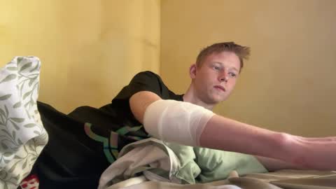 dreamy_devi1 online show from 04.23.26