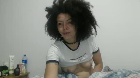 DreamyLatina online show from 09.19.25