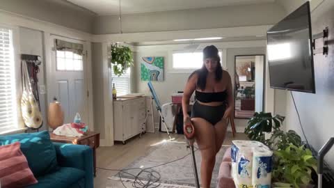 RIRI OR DREAMY online show from 12.15.24