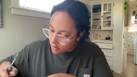 RIRI OR DREAMY online show from 02.25.25