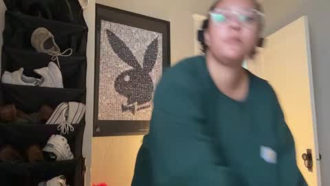 RIRI OR DREAMY online show from 02.26.25