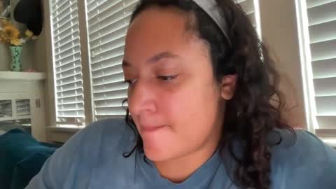 RIRI OR DREAMY online show from 09.20.25