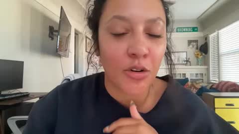 RIRI OR DREAMY online show from 10.01.25