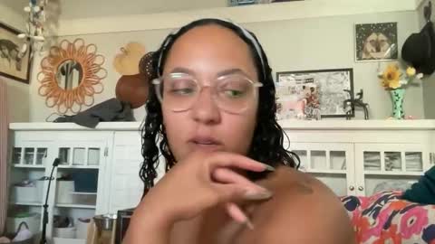 RIRI OR DREAMY online show from 03.12.26