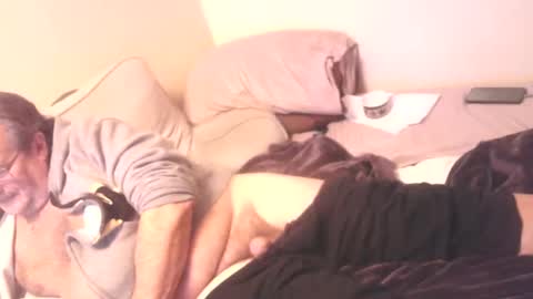 Snapshot of drfeelgood777 chatting on 11.30.25 Dr. Feelgood online show from 11.30.25