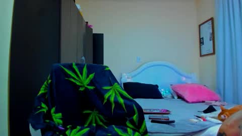 drippyorlove online show from 02.24.25