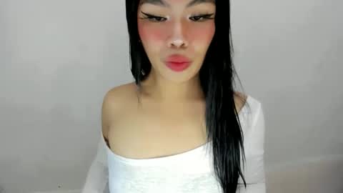 Snapshot of dripqueenxoxo chatting on 09.20.25 miss. Erika online show from 09.20.25