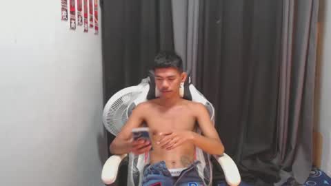 Snapshot of drixiboy chatting on 01.10.25 Drixiboyj online show from 01.10.25