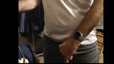 Snapshot of drmbigg chatting on 11.01.25 Hello Hope you enjoy what you see. I love attention in dirty talk and tips thickcock edging precum dirtyTalk C2C online show from 11.01.25