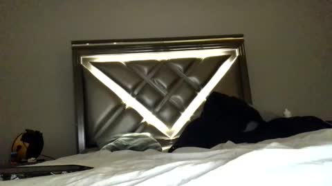 2xTheTrouble online show from 11.10.25