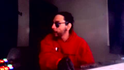 Snapshot of drogoloko233 chatting on 11.27.25 drogo lpkp online show from 11.27.25