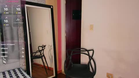 Snapshot of drooling4daddy chatting on 10.06.25 drooling4daddy online show from 10.06.25