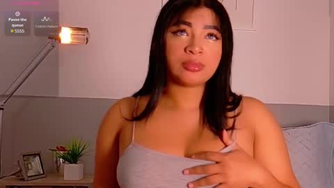 Snapshot of drooling4daddy chatting on 10.20.25 drooling4daddy online show from 10.20.25