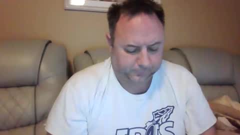 Snapshot of drow0909 chatting on 12.18.25 Drow online show from 12.18.25