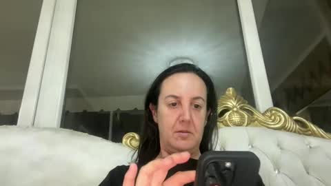 Snapshot of drresa chatting on 03.11.25 Dr. Resa online show from 03.11.25