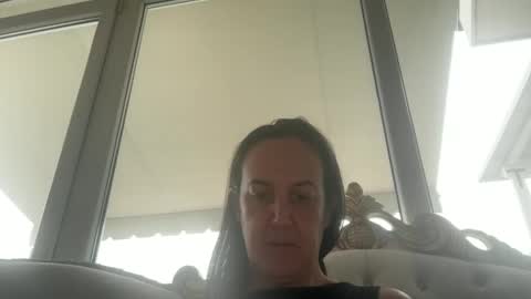 Snapshot of drresa chatting on 03.12.25 Dr. Resa online show from 03.12.25
