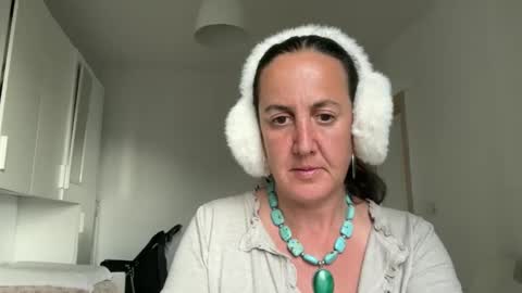 Snapshot of drresa chatting on 05.19.26 Dr. Resa online show from 05.19.26