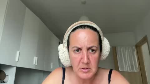 Snapshot of drresa chatting on 05.28.26 Dr. Resa online show from 05.28.26