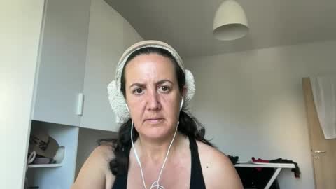 Snapshot of drresa chatting on 05.29.26 Dr. Resa online show from 05.29.26