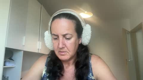 Snapshot of drresa chatting on 06.09.26 Dr. Resa online show from 06.09.26