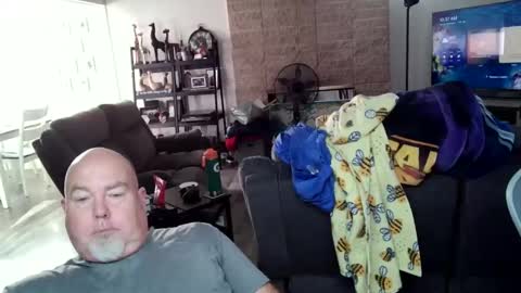 Snapshot of drthomaswayne chatting on 11.06.25 drthomaswayne online show from 11.06.25