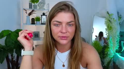 Snapshot of drunk_angel_ chatting on 02.28.26 Donna online show from 02.28.26