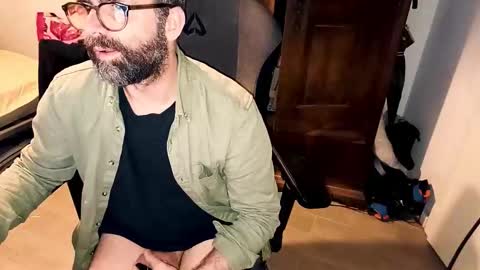 Snapshot of dubcenter chatting on 03.27.26 dubcenter online show from 03.27.26