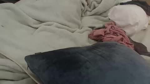 Snapshot of dudebrocuz69 chatting on 11.17.25 Dude online show from 11.17.25