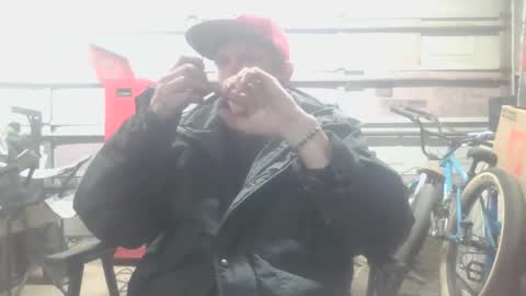 Snapshot of duggerl634 chatting on 10.14.25 levi online show from 10.14.25