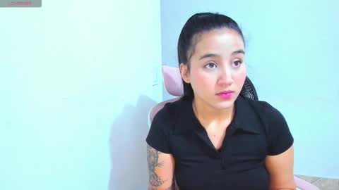 Snapshot of dulce_acosta chatting on 10.10.25 Dulce online show from 10.10.25