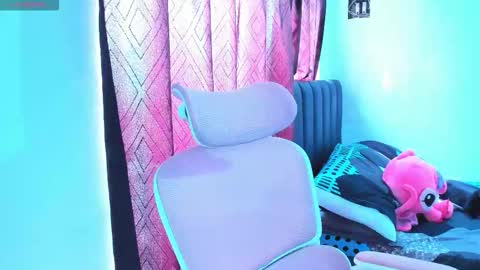 Snapshot of dulce_acosta chatting on 10.23.25 Dulce online show from 10.23.25