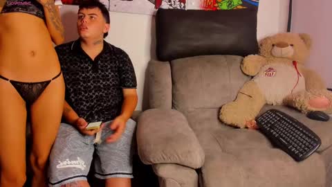 Snapshot of dulce_and_lion chatting on 10.21.25 dulce_and_lion online show from 10.21.25