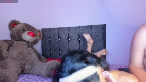 Snapshot of dulce_and_lion chatting on 11.18.25 dulce_and_lion online show from 11.18.25