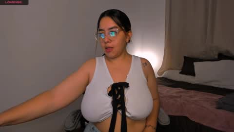 Snapshot of dulce_brithany chatting on 09.29.25 dulce brithany online show from 09.29.25