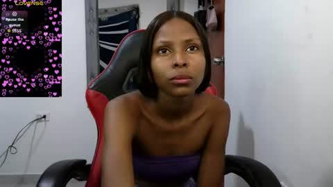 Snapshot of dulce_camx chatting on 07.17.26 dulce_camx online show from 07.17.26