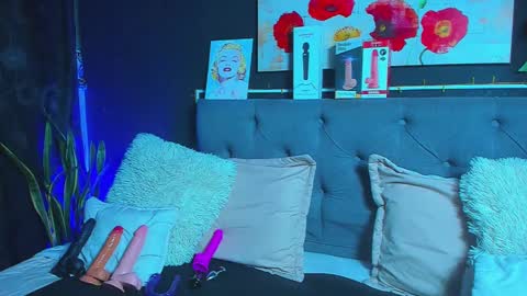 Snapshot of dulce_celeste15 chatting on 02.02.25 C E L E S T E online show from 02.02.25