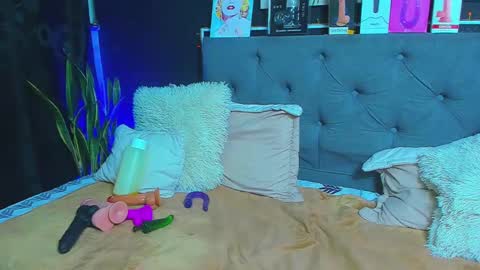 Snapshot of dulce_celeste15 chatting on 02.03.25 C E L E S T E online show from 02.03.25