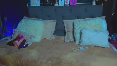 Snapshot of dulce_celeste15 chatting on 02.06.25 C E L E S T E online show from 02.06.25