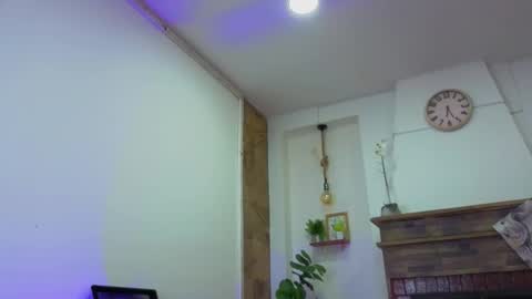 Snapshot of dulce_celeste15 chatting on 12.13.25 C E L E S T E online show from 12.13.25