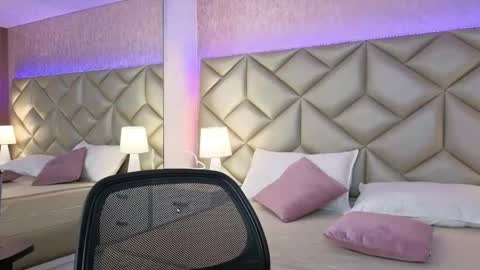    Monday 5-2 am From Tuesday to Friday5-1 am Colombia time online show from 09.13.25