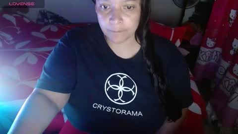 Snapshot of dulce_mmaria chatting on 11.18.25 dulce online show from 11.18.25