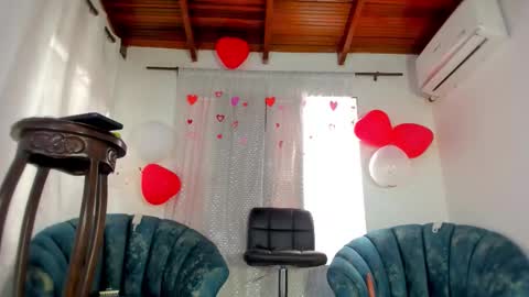 Dulce Y Jhoselin online show from 02.13.26