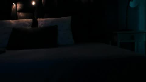 DULCE AURORA online show from 04.29.26