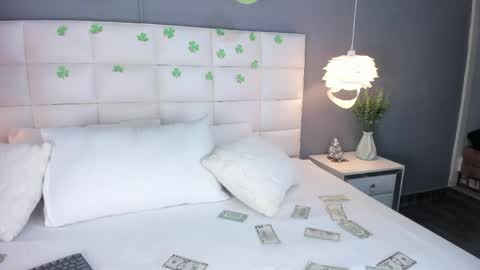 Dulce  online show from 03.17.26