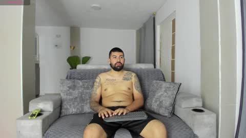 Jlozada05 online show from 02.23.26