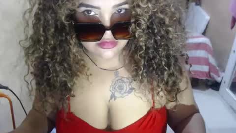 Snapshot of dulcetiffanii chatting on 06.11.26 Sofia online show from 06.11.26