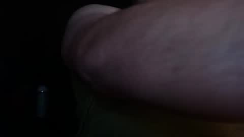 Snapshot of dumbbear24 chatting on 12.17.25 dumbbear24 online show from 12.17.25