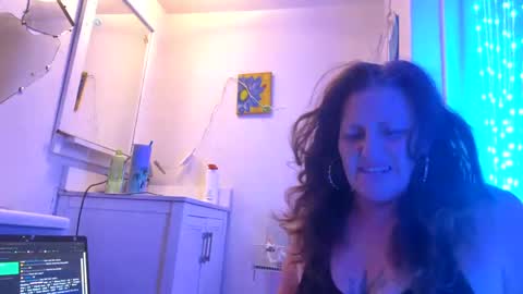 dumbgirl5150 online show from 12.02.24