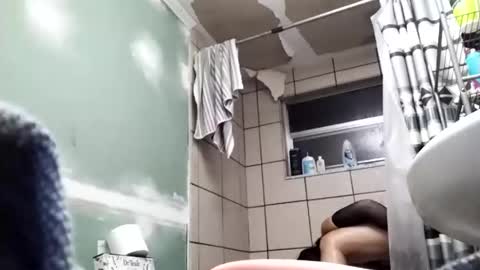 Snapshot of duo_cream_queens chatting on 12.03.25 duo_cream_queens online show from 12.03.25