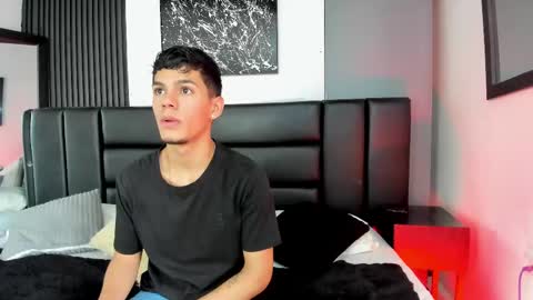 Snapshot of duolust chatting on 09.28.25 Thomas and Noah online show from 09.28.25